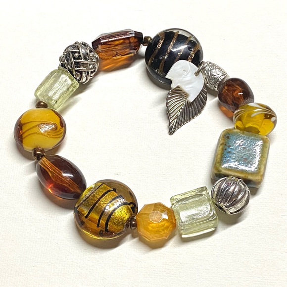 Vintage Artisan Multi Beaded Bracelet with Unique Mother Of Pearl Charm Accent - Picture 5 of 5